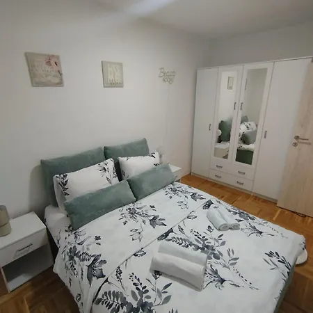 Apartament Anastasija I Danka *