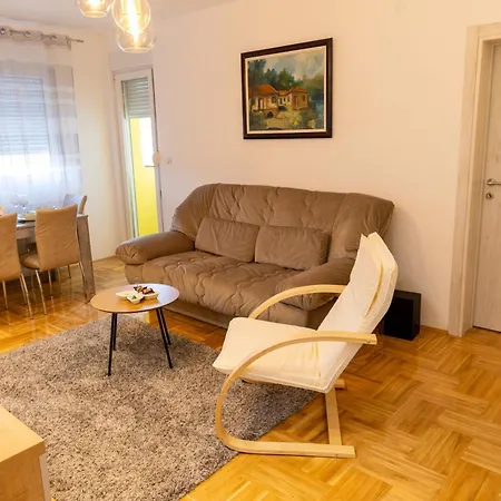 Daire Anastasija I Danka *