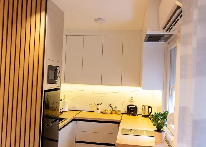 Daire Anastasija I Danka *